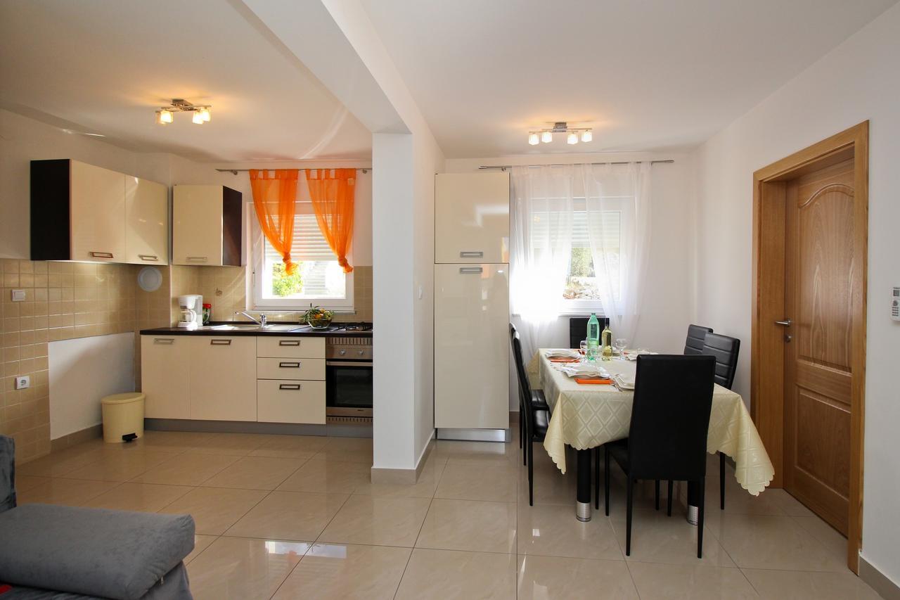 Apartments Koritnik Пунат Экстерьер фото