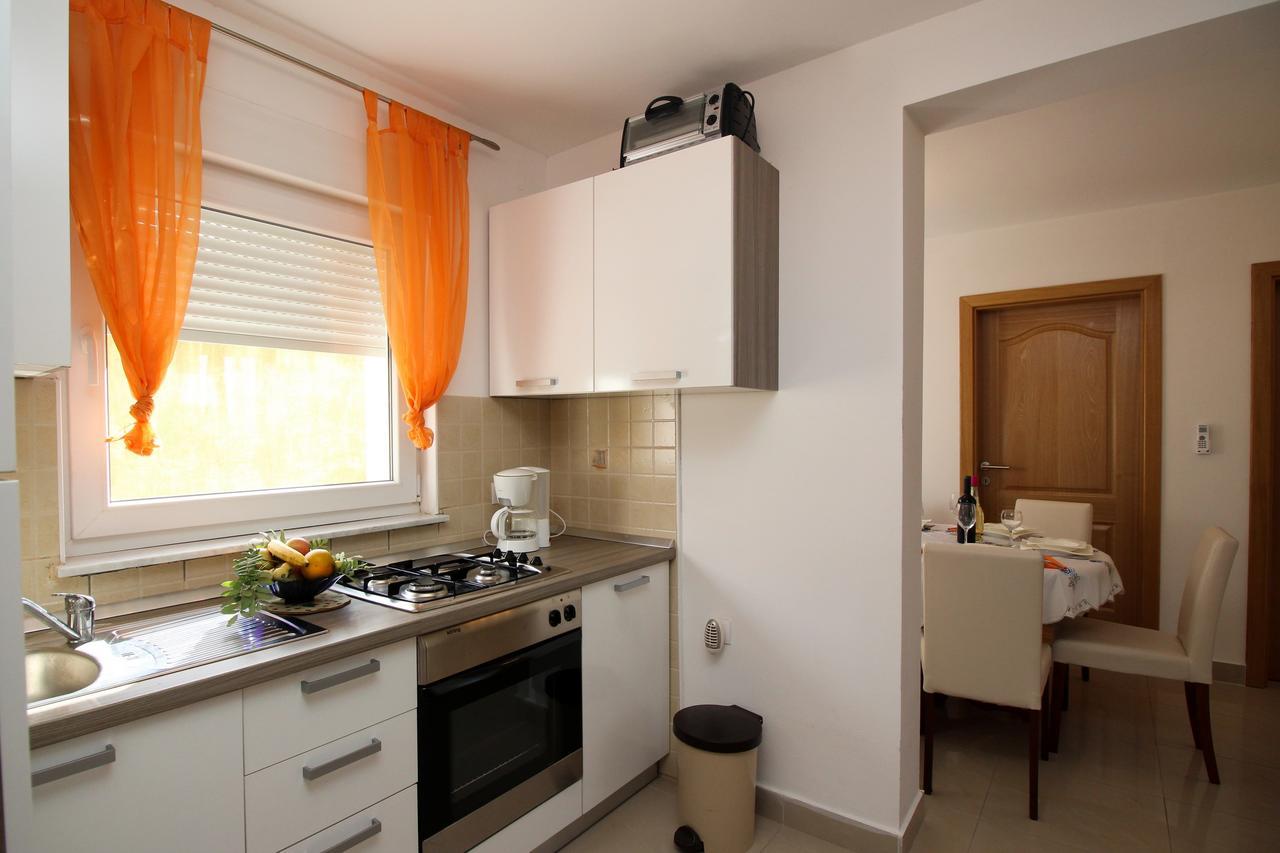 Apartments Koritnik Пунат Экстерьер фото