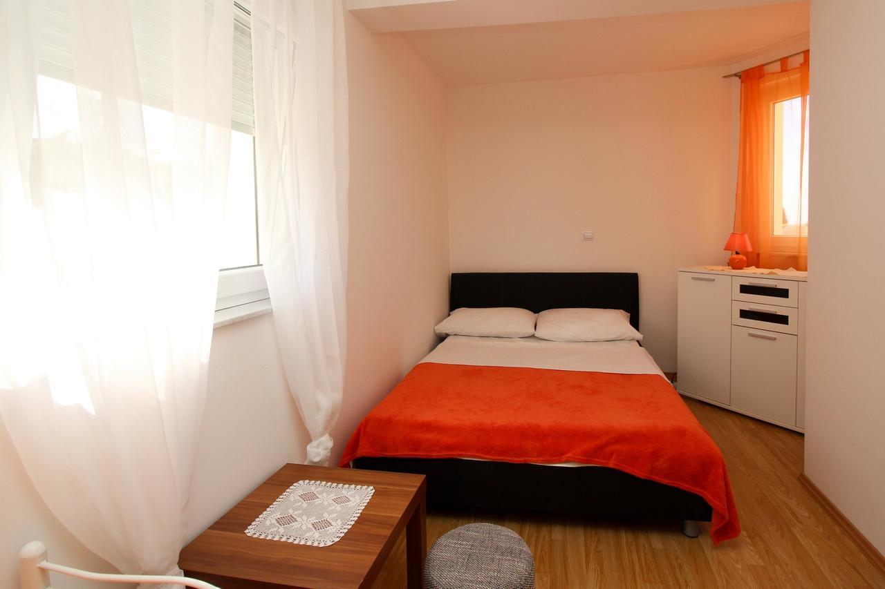 Apartments Koritnik Пунат Экстерьер фото