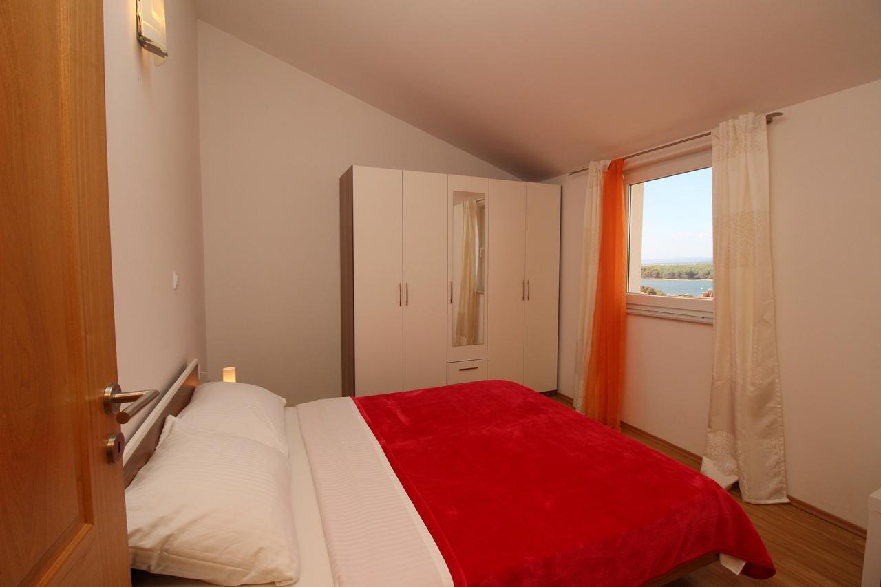 Apartments Koritnik Пунат Экстерьер фото