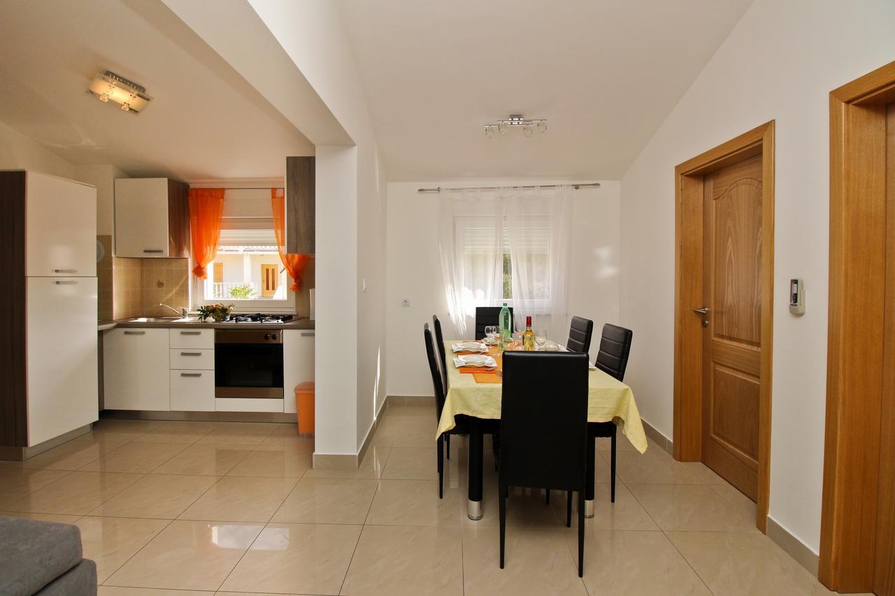 Apartments Koritnik Пунат Экстерьер фото