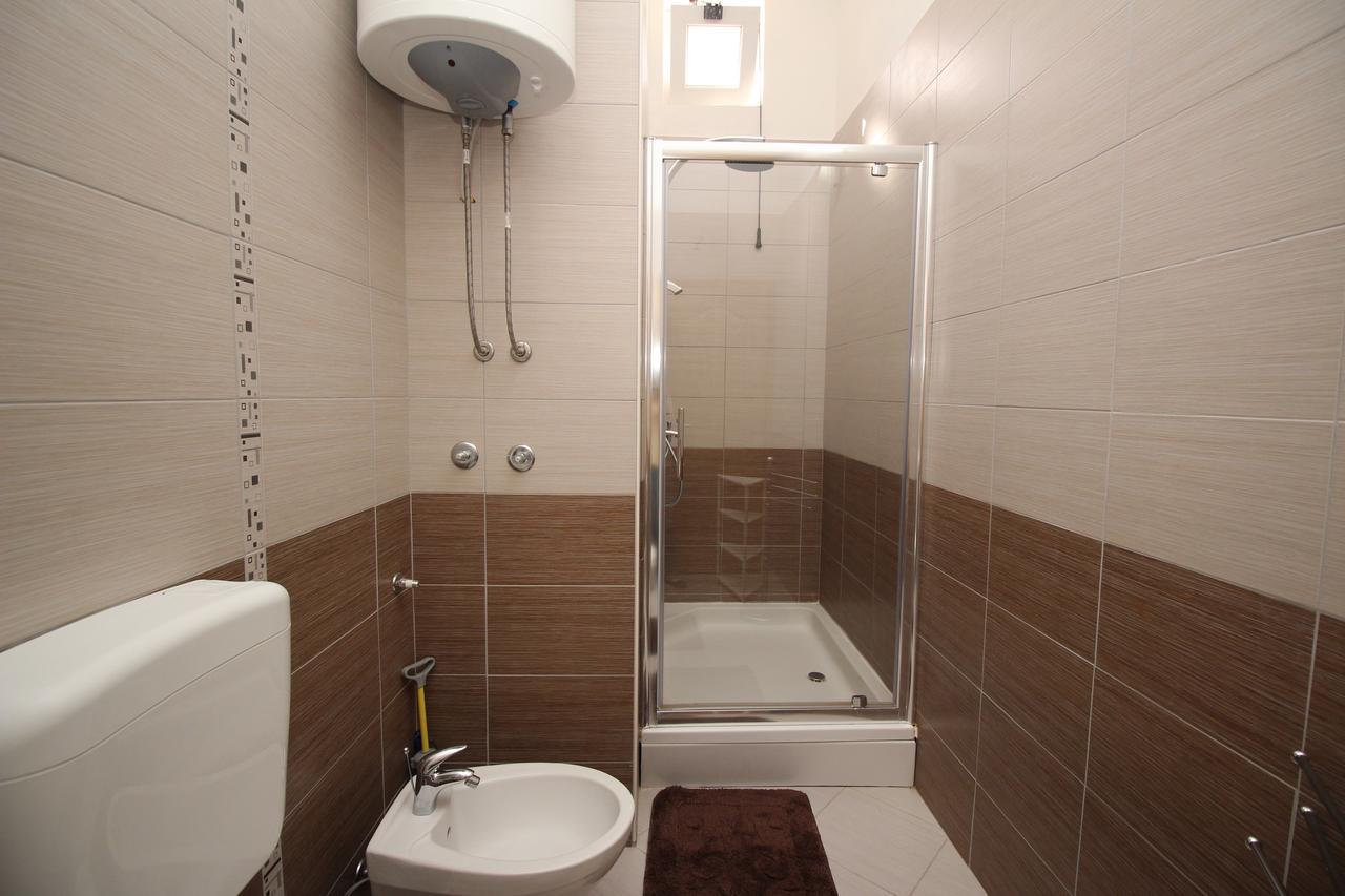 Apartments Koritnik Пунат Экстерьер фото