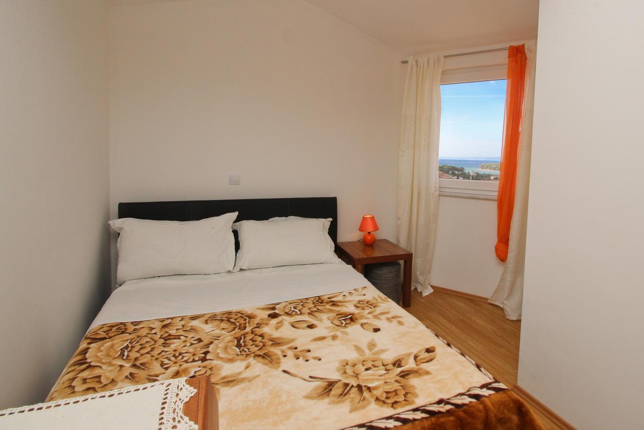 Apartments Koritnik Пунат Экстерьер фото