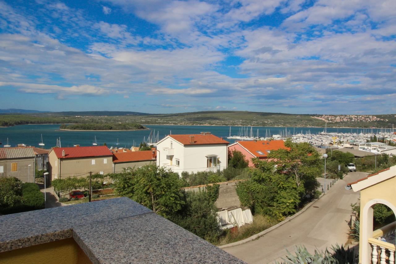 Apartments Koritnik Пунат Экстерьер фото