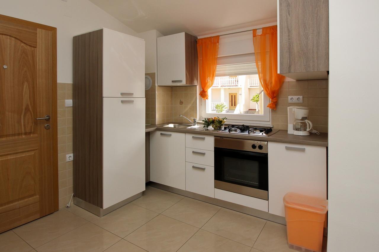 Apartments Koritnik Пунат Экстерьер фото
